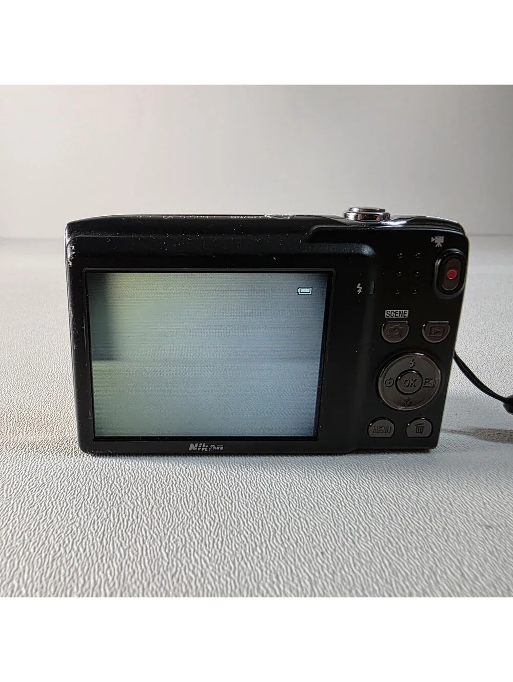 Nikon COOLPIX S3100 14.0MP Digital Camera - Silver Tested Works. READ.